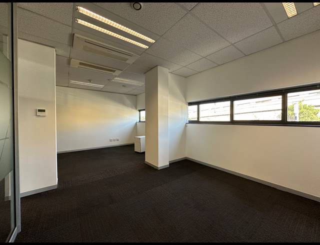 551M² OFFICE TO LET IN SANDTON CENTRAL